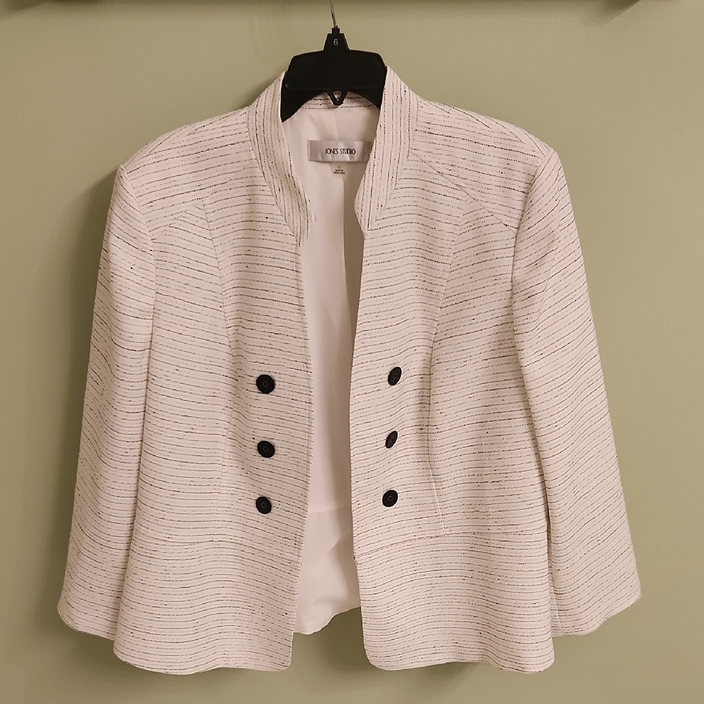 Jones Studio White Textured Blazer